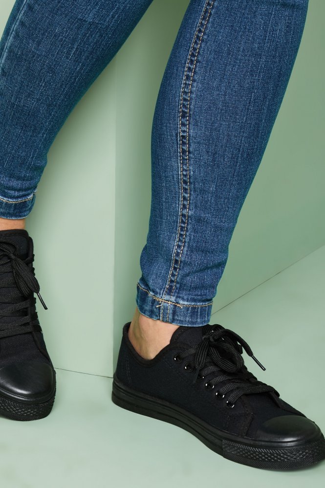 Simon Jersey Women's Canvas Pumps