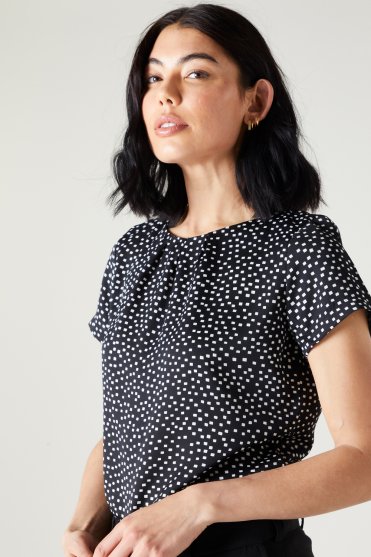 SJ Women's Pleat Neck Print Blouse, Black/White Square