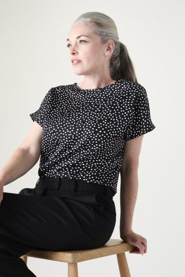 SJ Women's Slash Neck Print Blouse, Black/White Square