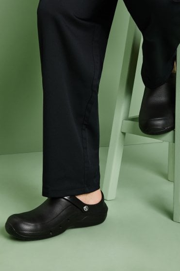 WearerTech Clog Unisex Protect Non-Slip Work Safety, Black